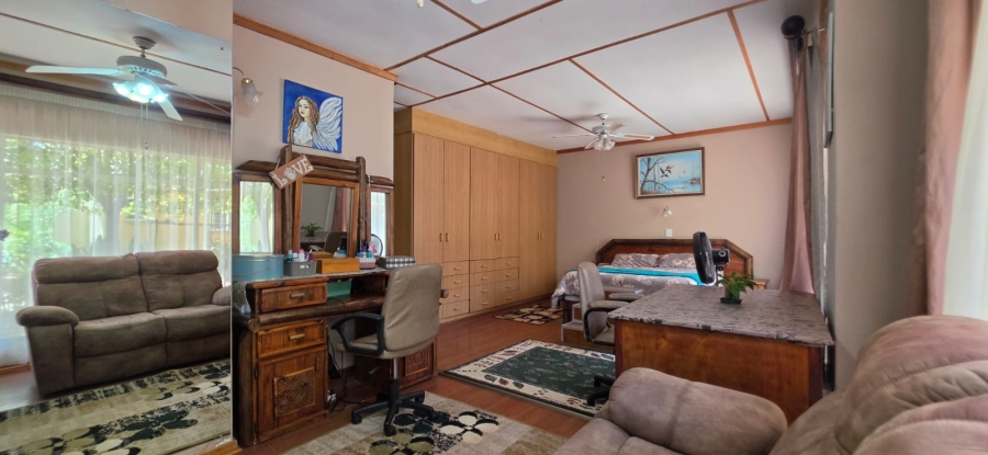 3 Bedroom Property for Sale in La Hoff North West